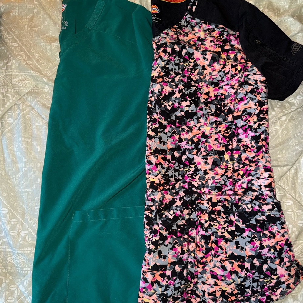 Dickies Scrub Tops Medium